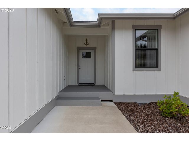 4145 Se INLET Ave, Lincoln City, OR 97367