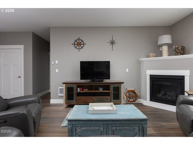 4145 Se INLET Ave, Lincoln City, OR 97367