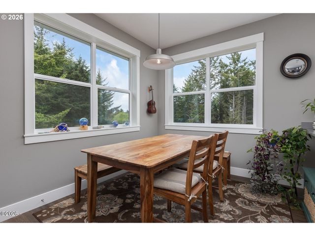 4145 Se INLET Ave, Lincoln City, OR 97367