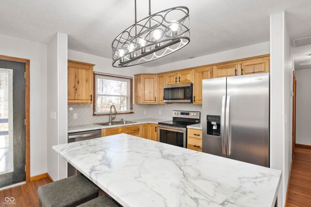 3798 S 100 Road W, Hartford City, IN 47348