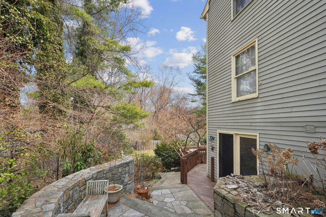 22 Knollwood Drive, Fairfield, CT 06824