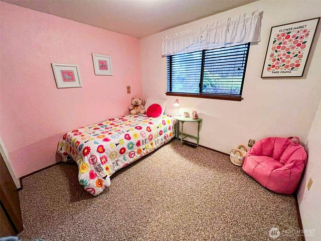 13111 Elm Avenue NW, Poulsbo, WA 98370