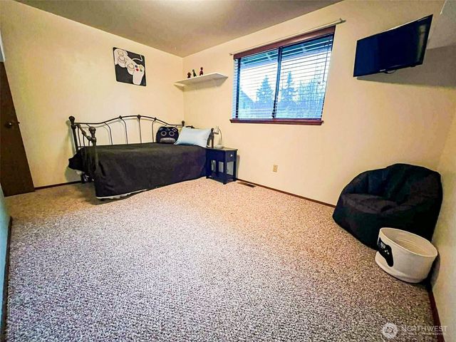 13111 Elm Avenue NW, Poulsbo, WA 98370