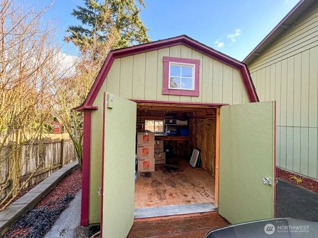 13111 Elm Avenue NW, Poulsbo, WA 98370
