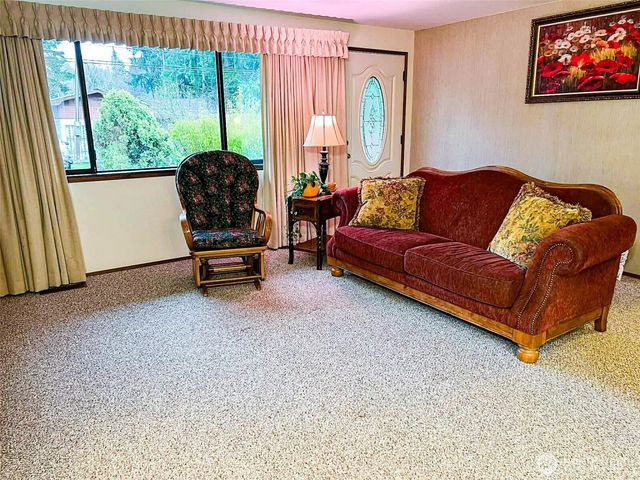 13111 Elm Avenue NW, Poulsbo, WA 98370