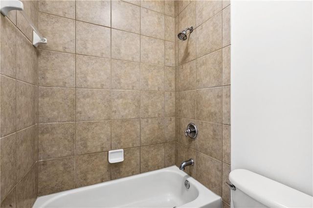 1739 Nemours Dr., Kennesaw, GA 30152