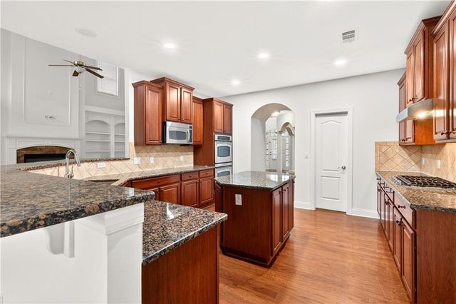 1739 Nemours Dr., Kennesaw, GA 30152