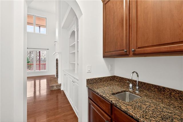 1739 Nemours Dr., Kennesaw, GA 30152