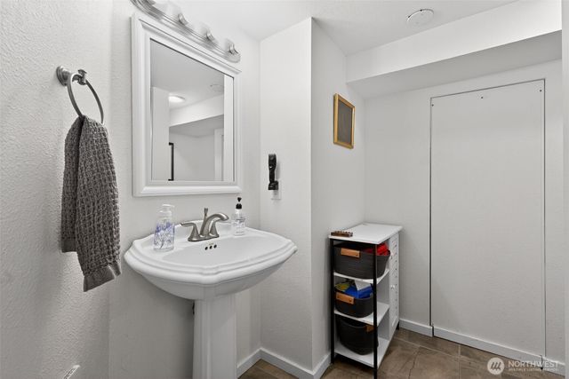 7310 30th Avenue SW, Seattle, WA 98126