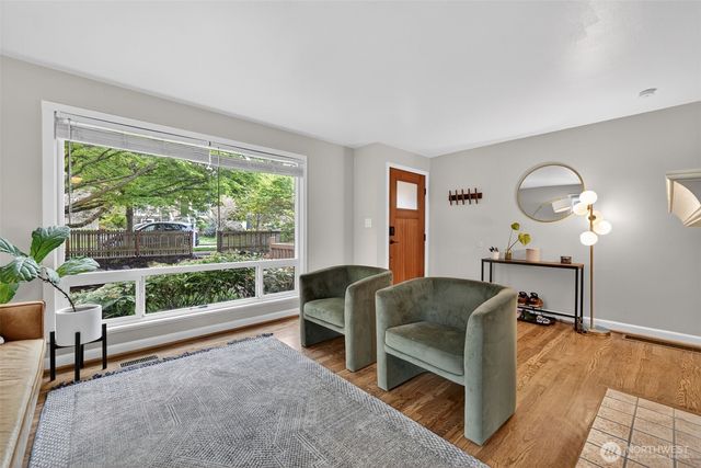 7310 30th Avenue SW, Seattle, WA 98126