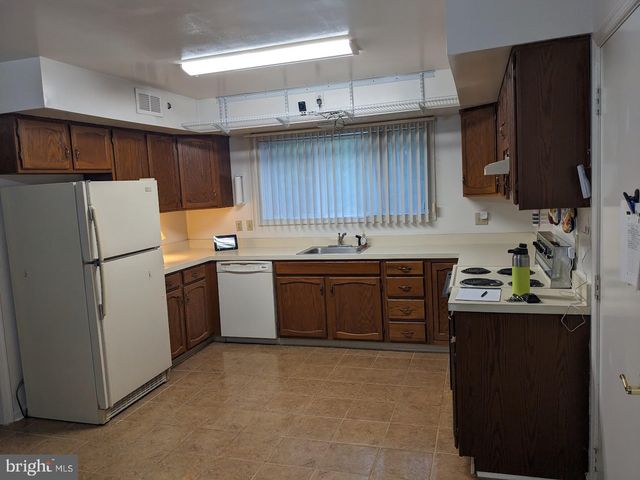 177 SUGARMAN RD, Coatesville, PA 19320