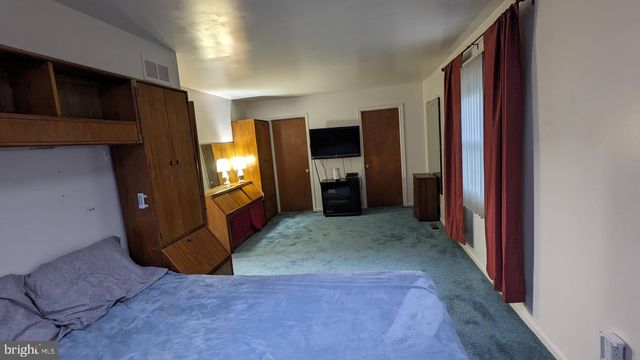 177 SUGARMAN RD, Coatesville, PA 19320