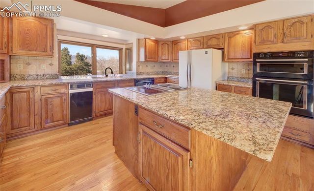 7407 Grashio Drive, Colorado Springs, CO 80920