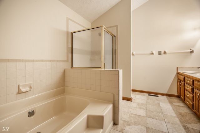 7731 Kenetta Court, Fishers, IN 46038