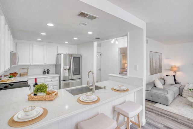 340 N Wildwood, Hercules, CA 94547