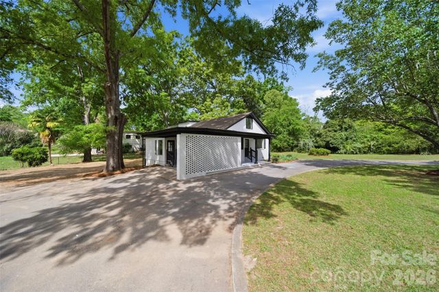 907 Amelia Street, Newberry, SC 29108