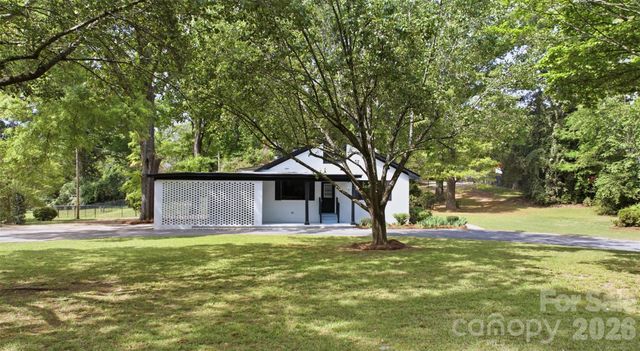 907 Amelia Street, Newberry, SC 29108