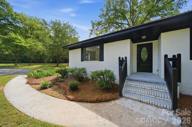 907 Amelia Street, Newberry, SC 29108