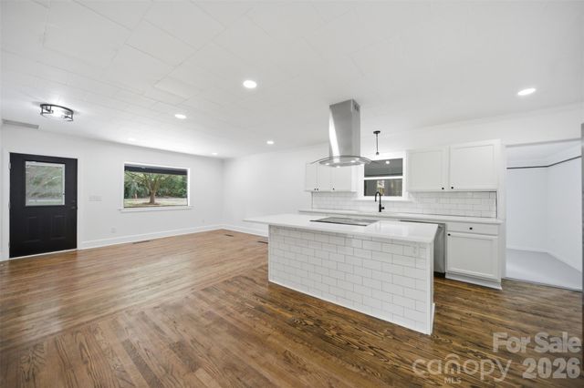 907 Amelia Street, Newberry, SC 29108