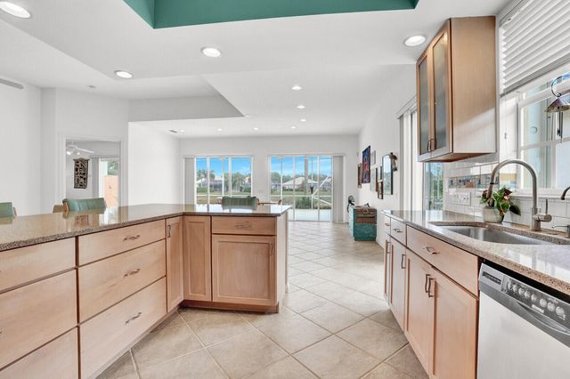 9001 SE La Creek Court, Hobe Sound, FL 33455