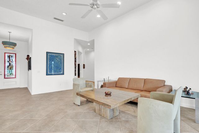 9001 SE La Creek Court, Hobe Sound, FL 33455