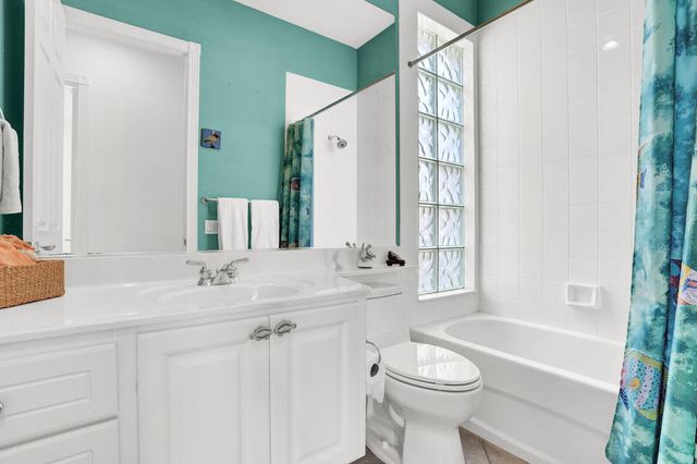 9001 SE La Creek Court, Hobe Sound, FL 33455