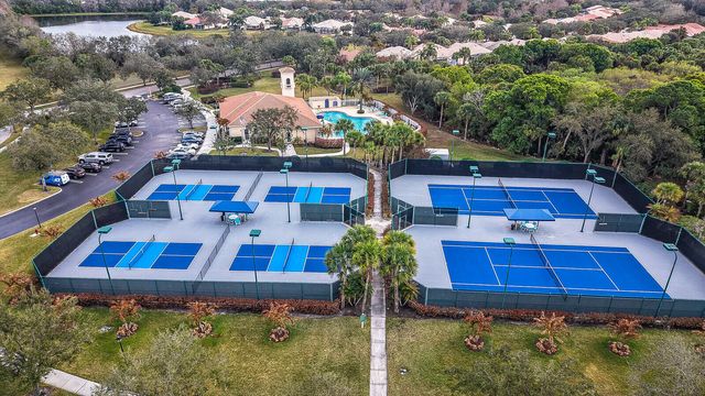 9001 SE La Creek Court, Hobe Sound, FL 33455