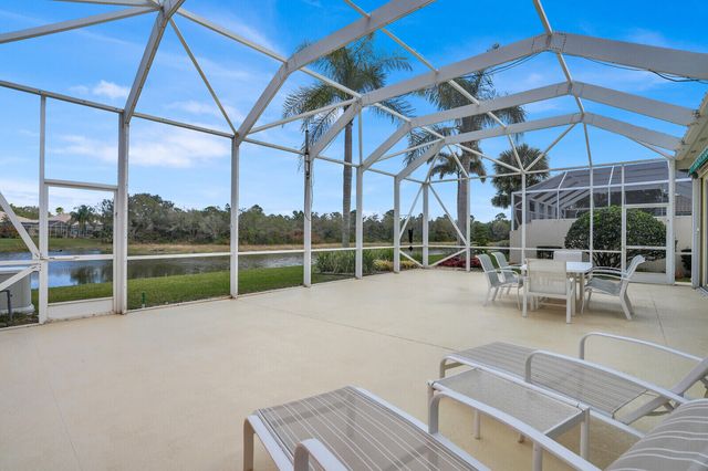 9001 SE La Creek Court, Hobe Sound, FL 33455