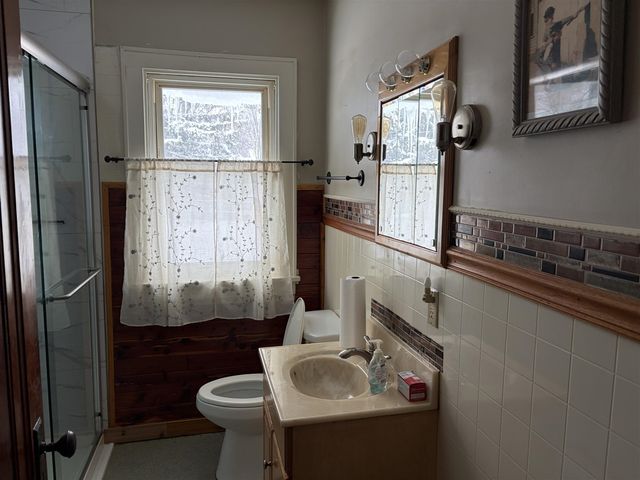 106 N Reinberg Avenue, Scottville, MI 49454