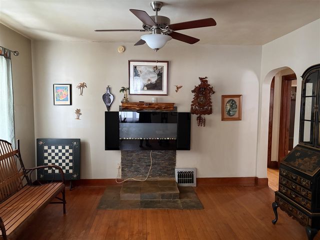 106 N Reinberg Avenue, Scottville, MI 49454