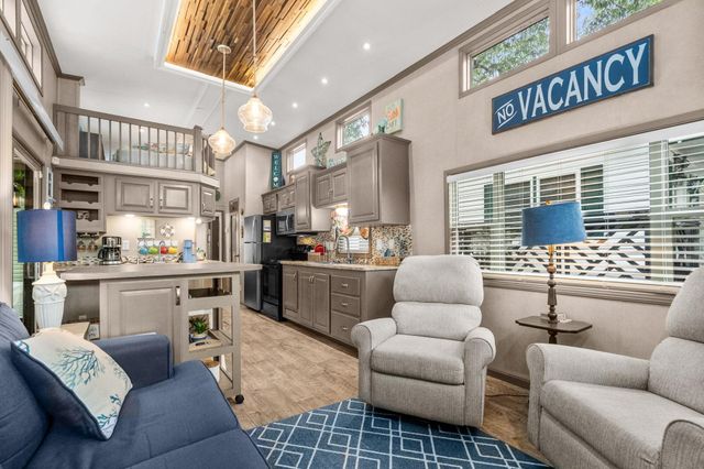6001 - 5627 S Kings Hwy., Myrtle Beach, SC 29575