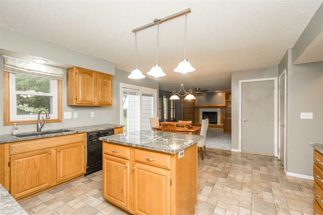 4619 61st Street, Urbandale, IA 50322