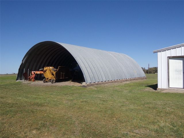 1931 Bruno Road, Schulenburg, TX 78956