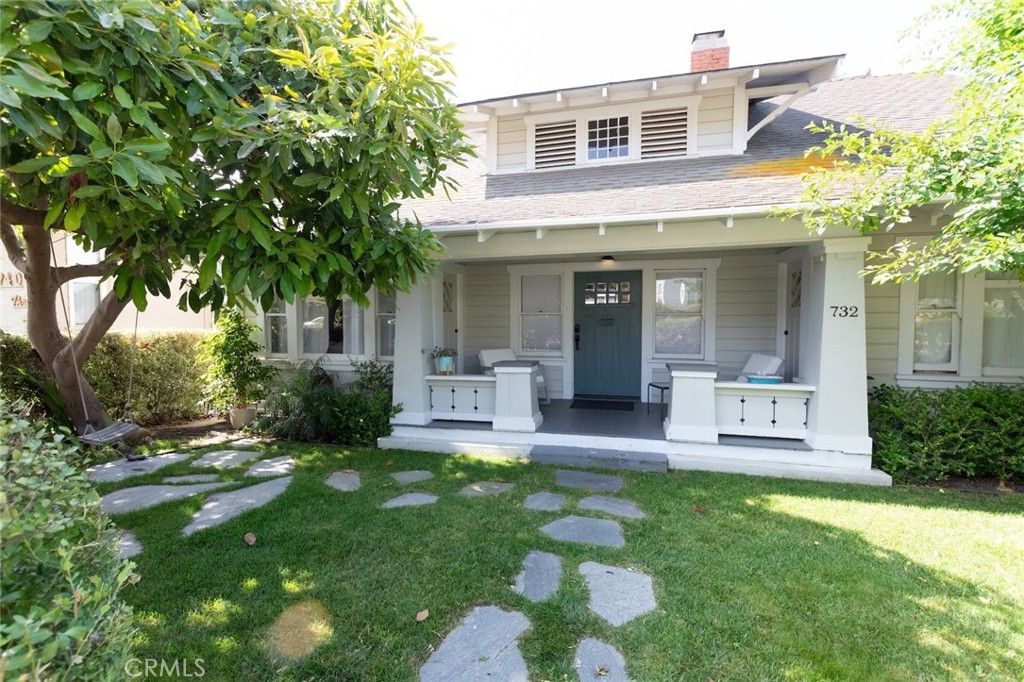 Image 2 of property listing at 732 Poli Street, Ventura, CA 93001