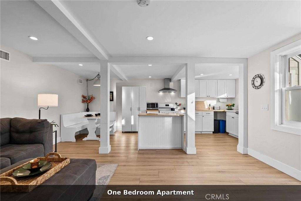 Image 21 of property listing at 732 Poli Street, Ventura, CA 93001