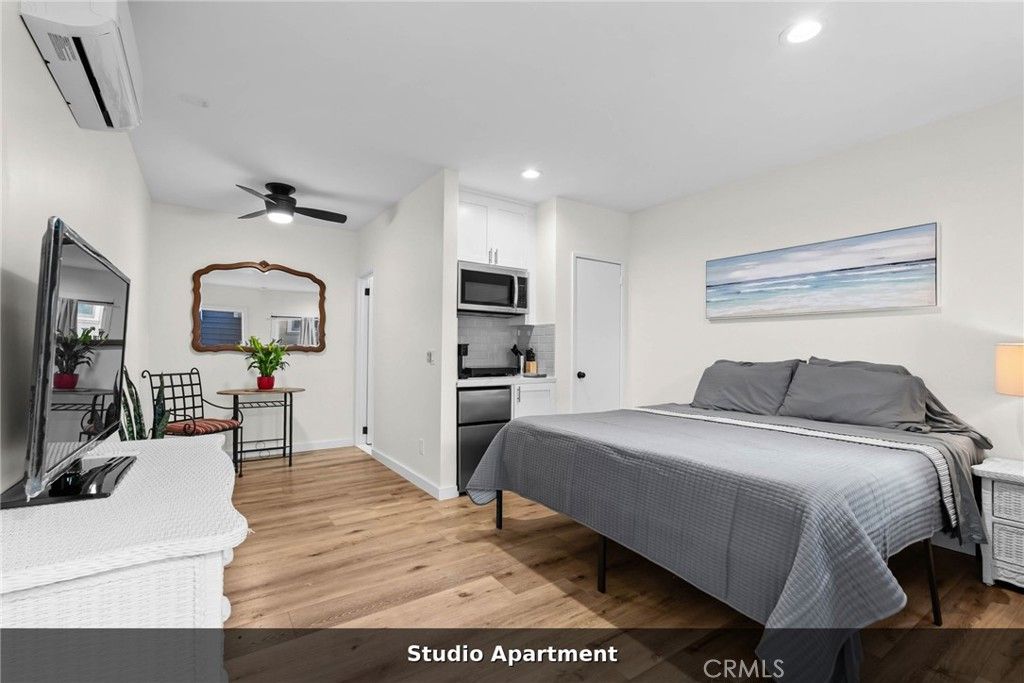 Image 30 of property listing at 732 Poli Street, Ventura, CA 93001