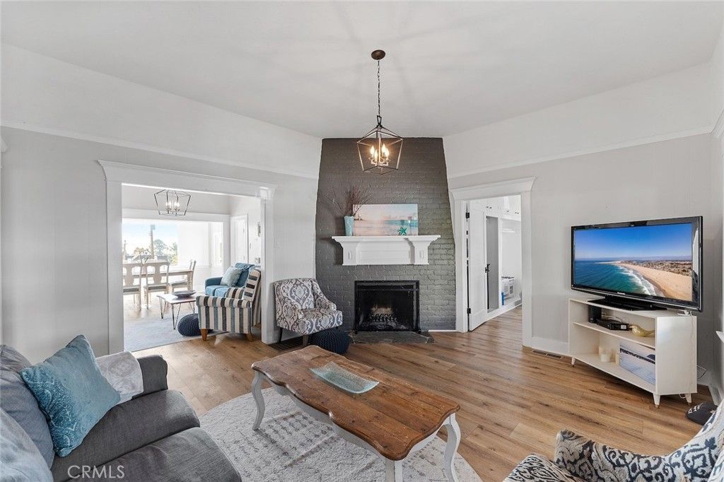 Image 4 of property listing at 732 Poli Street, Ventura, CA 93001