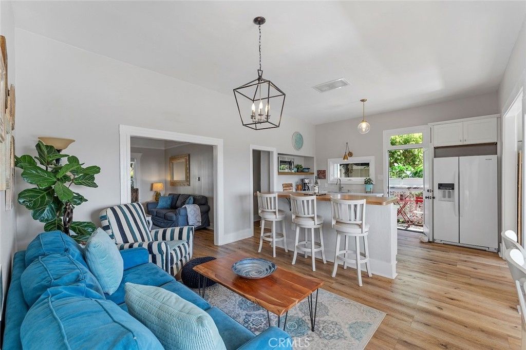 Image 6 of property listing at 732 Poli Street, Ventura, CA 93001