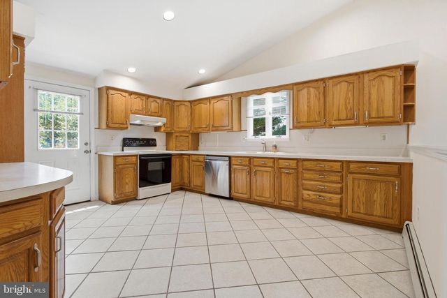 502 MONTANA AVE, Aldan, PA 19018