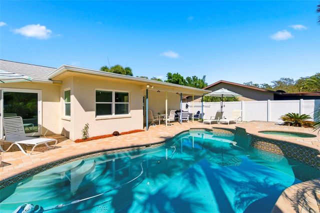 11932 99TH AVENUE, Seminole, FL 33772