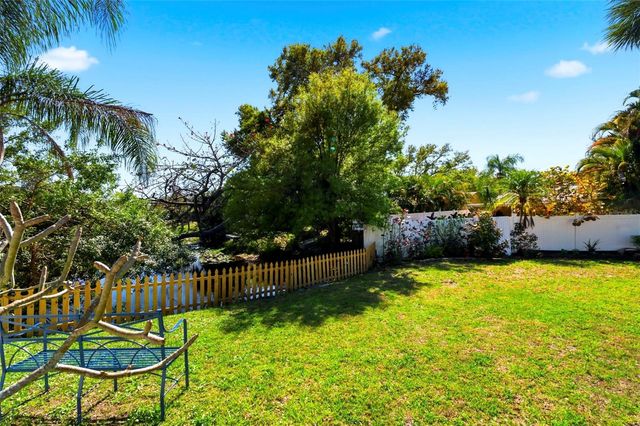 11932 99TH AVENUE, Seminole, FL 33772