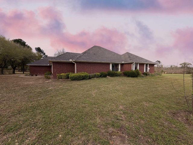 766 County Rd 1229, Pittsburg, TX 75686