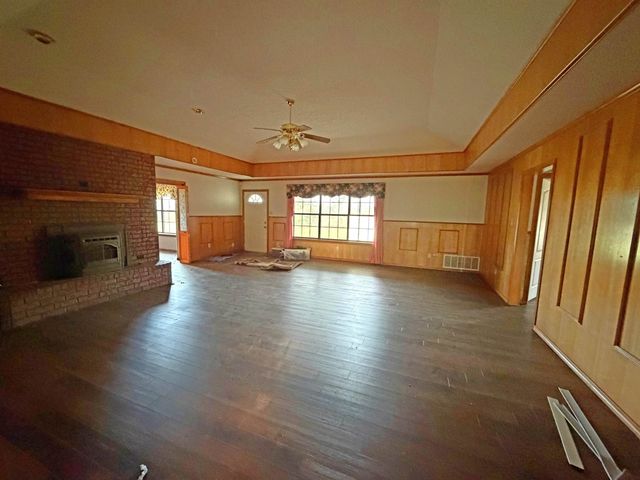 766 County Rd 1229, Pittsburg, TX 75686