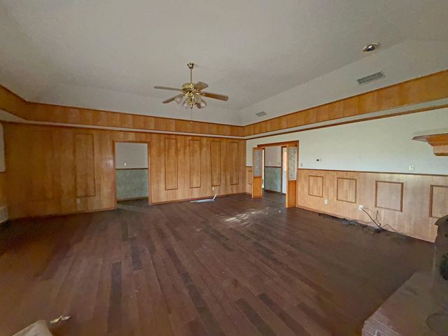 766 County Rd 1229, Pittsburg, TX 75686