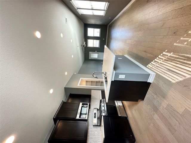 369 Silktassel WAY, Buda, TX 78610