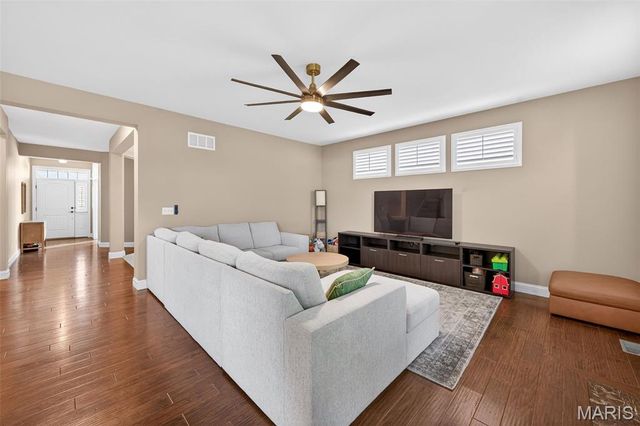 142 Tuscany Trace Drive, St Charles, MO 63303