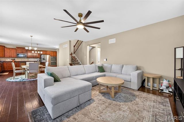 142 Tuscany Trace Drive, St Charles, MO 63303