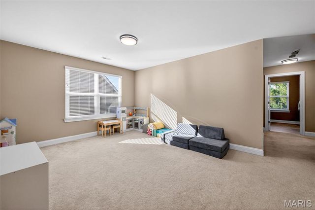 142 Tuscany Trace Drive, St Charles, MO 63303