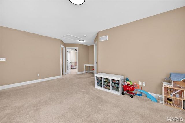 142 Tuscany Trace Drive, St Charles, MO 63303