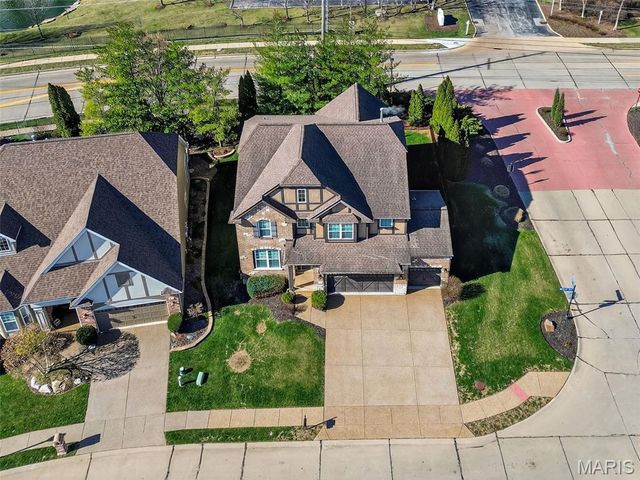 142 Tuscany Trace Drive, St Charles, MO 63303